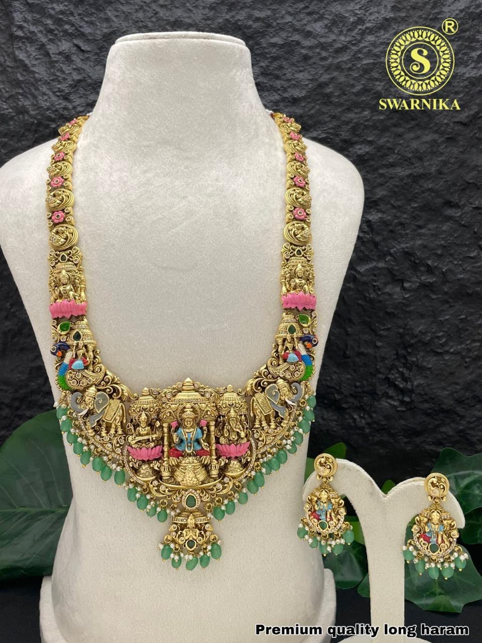 Traditional Kemp Swarnika Set