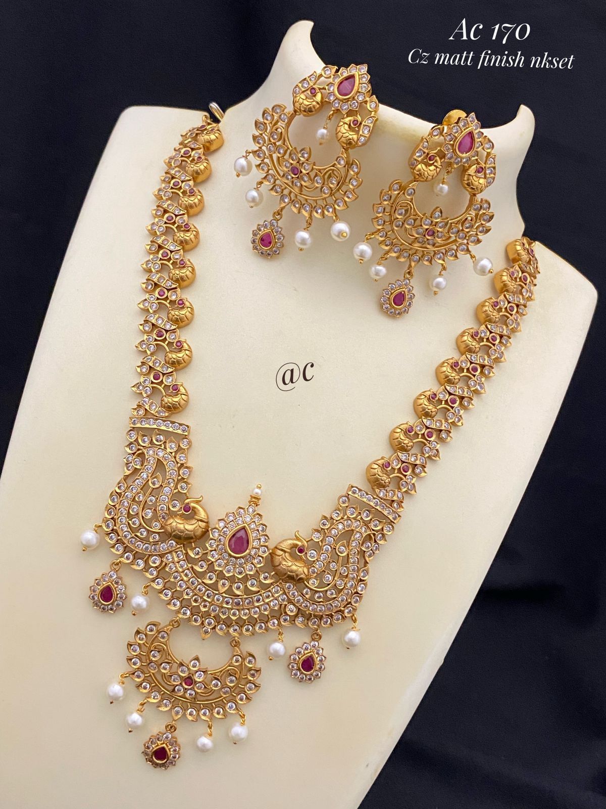 Golden Heritage Smarsh Stone Necklace Set