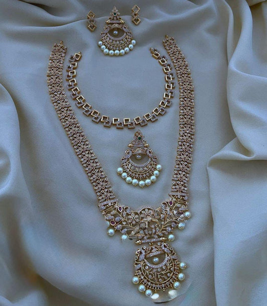 Dazzle Look Art Necklace Set